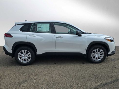 New 2026 Toyota Corolla Cross L image 2