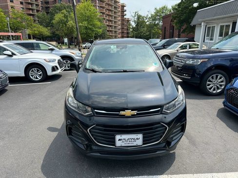 Used 2017 Chevrolet Trax LS AWD/4WD image 2