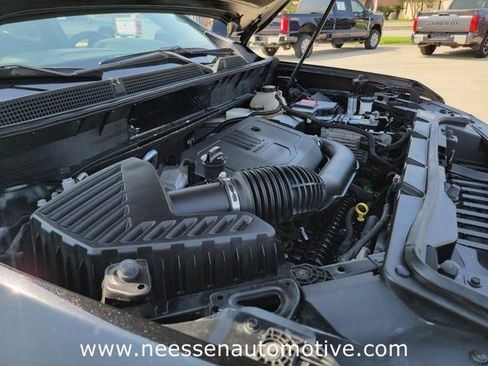 Used 2022 GMC Acadia SLE w/ LPO, Floor Liner Package FWD image 34