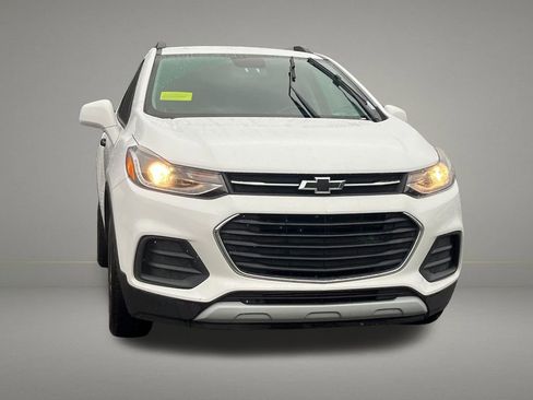 Used 2020 Chevrolet Trax LT w/ LT Convenience Package FWD image 8