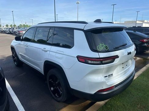 Used 2021 Jeep Grand Cherokee L Laredo RWD image 7