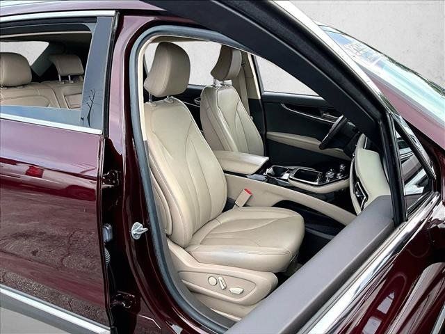 Used 2023 Lincoln Nautilus FWD image 9