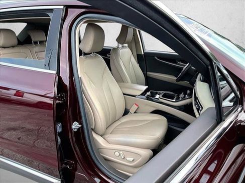 Used 2023 Lincoln Nautilus FWD image 9