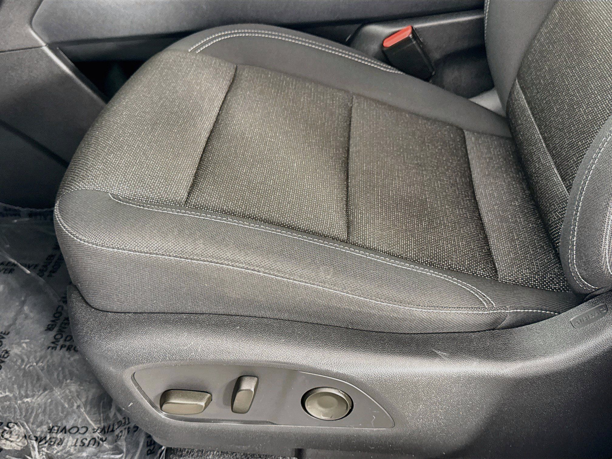 Used 2024 Chevrolet Traverse LT FWD image 21