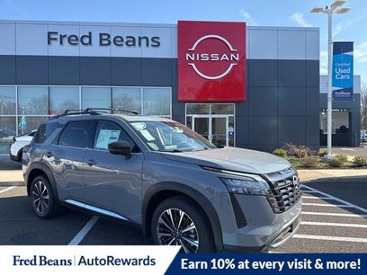 New 2026 Nissan Pathfinder Platinum w/ Cargo Package