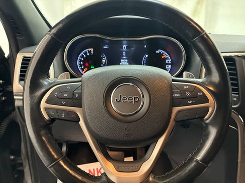 Used 2015 Jeep Grand Cherokee Limited w/ Luxury Group II AWD/4WD image 11