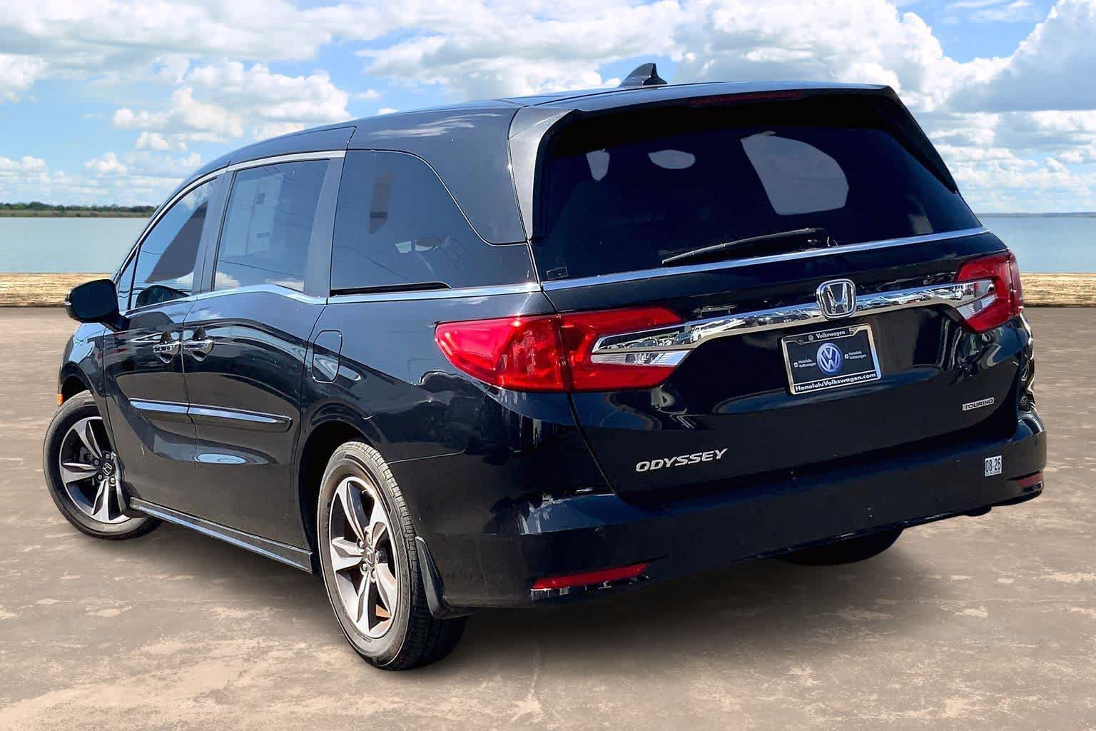Used 2018 Honda Odyssey Touring image 4