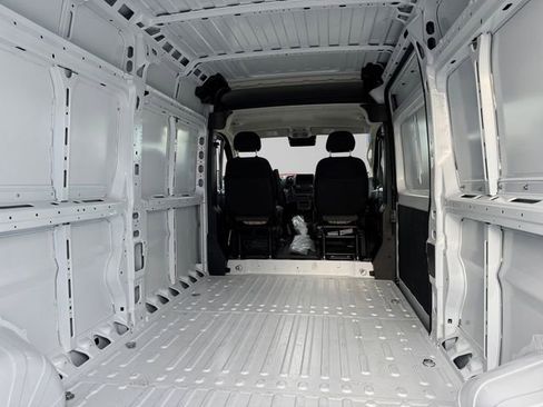 Used 2025 RAM ProMaster 2500 w/ Power Group image 14