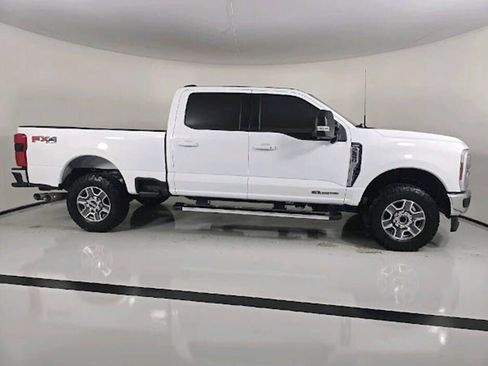 Used 2024 Ford F250 Lariat w/ FX4 Off-Road Package AWD/4WD image 9