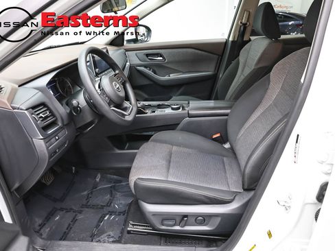 Used 2023 Nissan Rogue SV AWD/4WD image 14