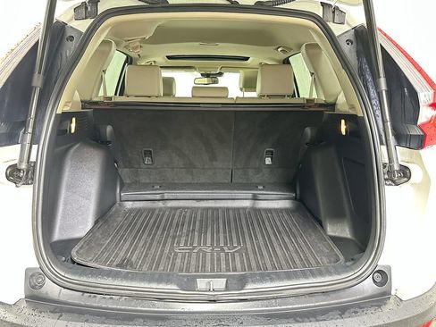 Used 2018 Honda CR-V Touring image 16