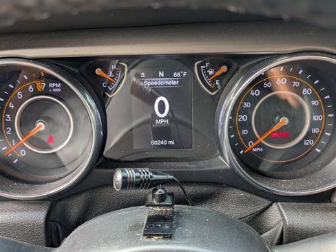 Used 2019 Jeep Wrangler Sport image 14