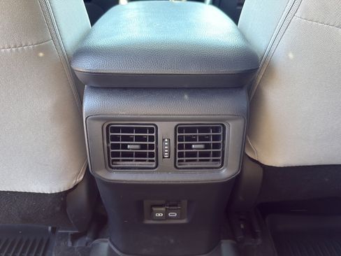 Used 2025 Toyota RAV4 XLE w/ Convenience Package AWD/4WD image 31