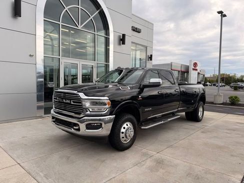Used 2022 RAM 3500 Laramie AWD/4WD image 1