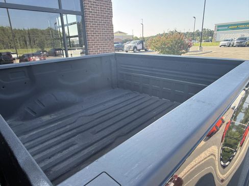 Used 2019 Nissan Titan SV w/ SV Convenience Package AWD/4WD image 27