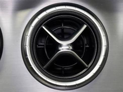 Used 2014 Mercedes-Benz CLA 250 4MATIC image 19