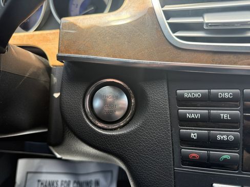 Used 2014 Mercedes-Benz E 350 4MATIC Sedan image 26