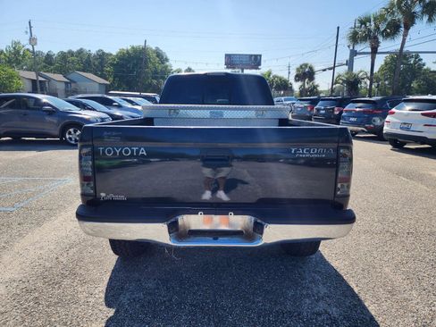 Used 2004 Toyota Tacoma PreRunner RWD image 4