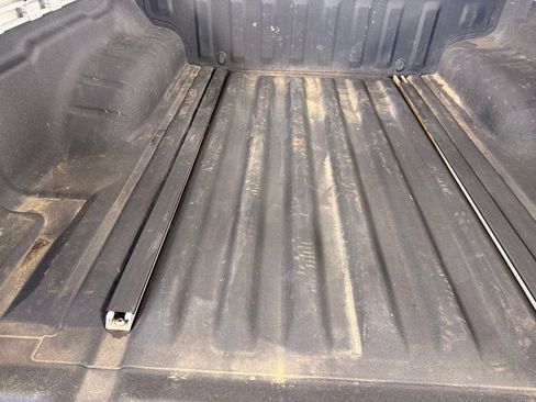 Used 2015 Nissan Frontier SL AWD/4WD image 13