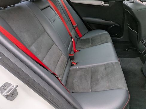 Used 2013 Mercedes-Benz C 250 Sedan image 21