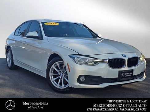 Used 2018 BMW 320i xDrive 320i xDrive image 1