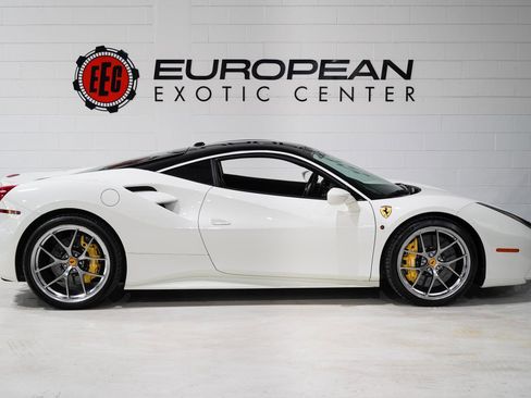 Used 2016 Ferrari 488 GTB image 6