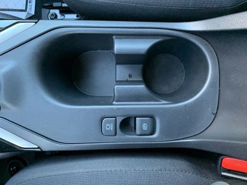 Certified 2025 Toyota Corolla LE image 21