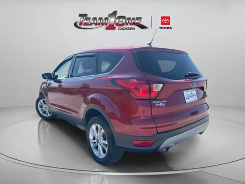 Used 2019 Ford Escape SE FWD image 5