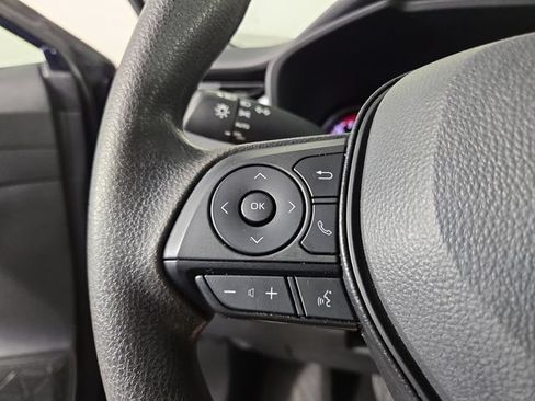 Used 2025 Toyota RAV4 XLE FWD image 22
