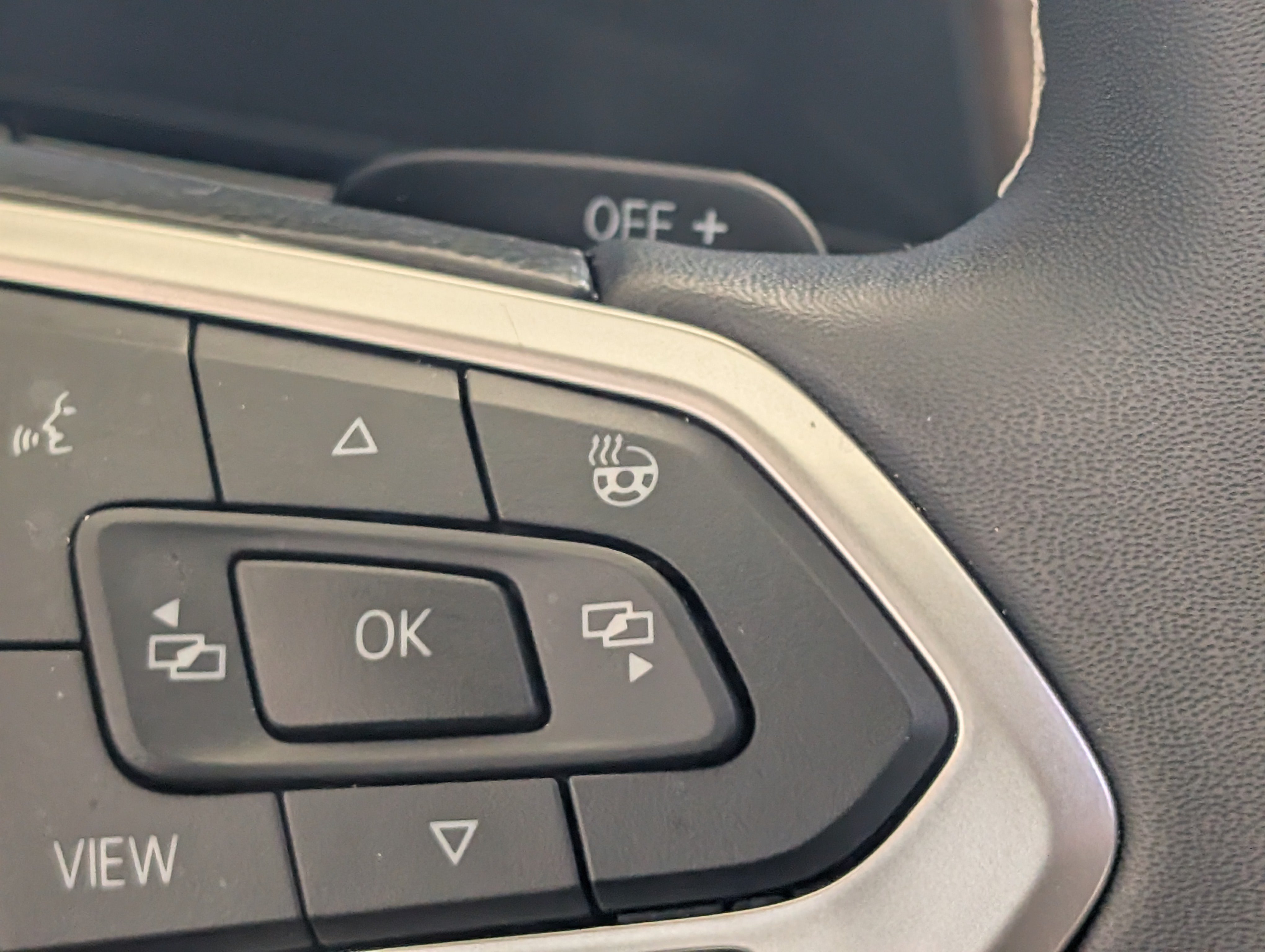 Used 2025 Volkswagen Atlas SE FWD image 37