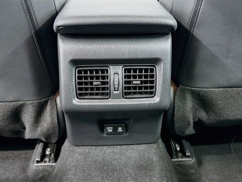 Used 2025 Toyota Camry SE FWD image 28