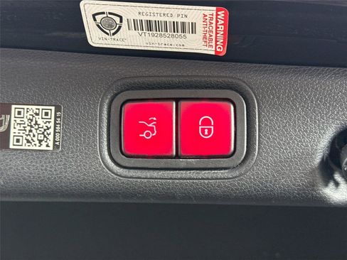 Used 2022 Mercedes-Benz E 53 AMG 4MATIC Sedan image 42