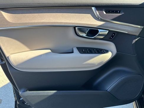 New 2026 Volvo XC90 B5 Plus image 12