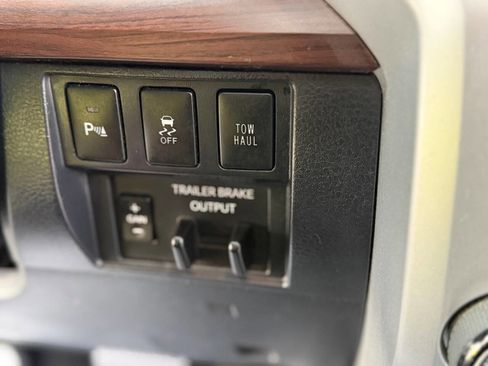 Used 2018 Toyota Tundra Limited w/ Limited Premium Package image 84