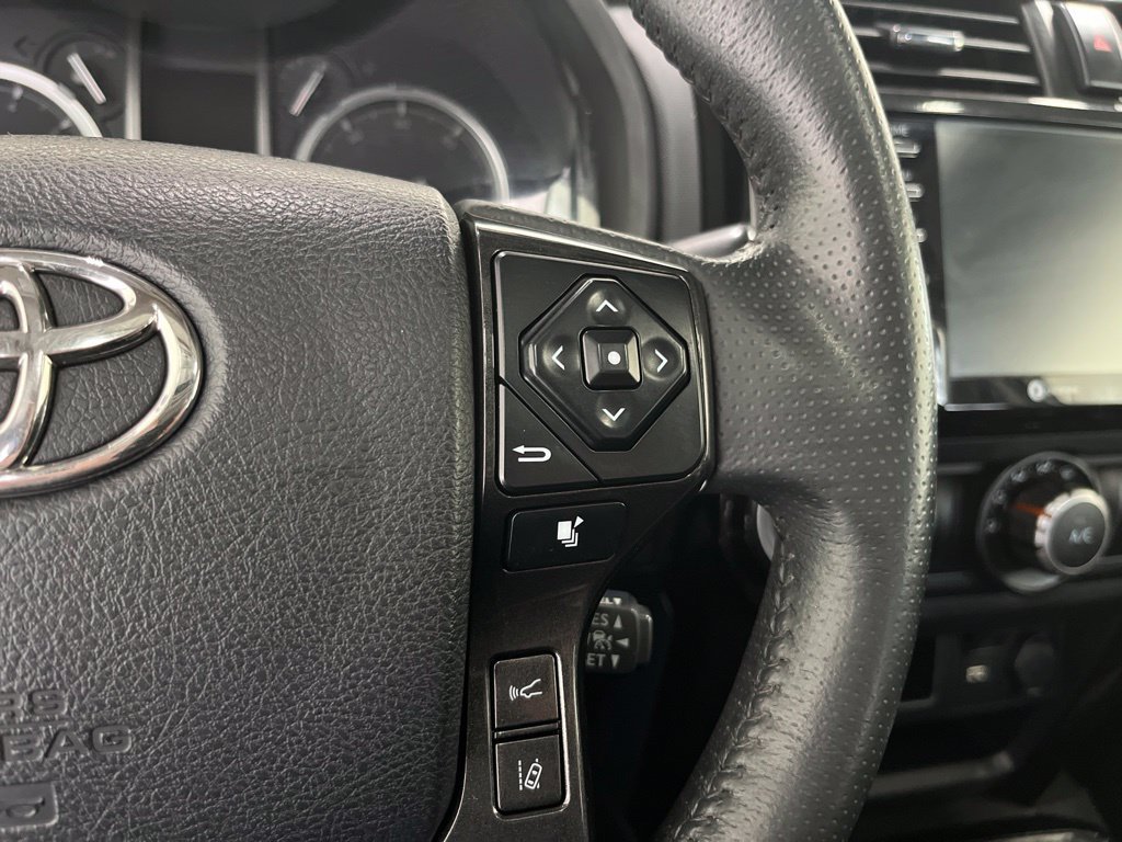 Used 2021 Toyota 4Runner Venture w/ Moonroof Package AWD/4WD image 8