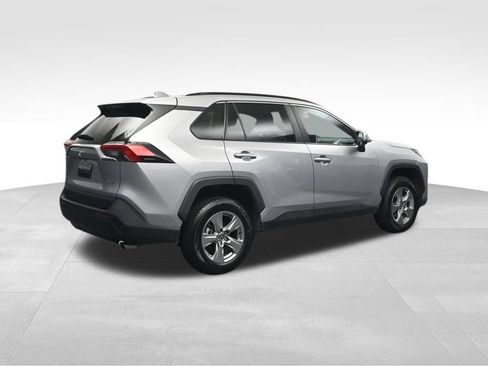 Used 2024 Toyota RAV4 XLE FWD image 5