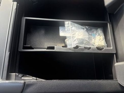 Used 2023 Ford F150 Lariat w/ Trailer Tow Package image 29