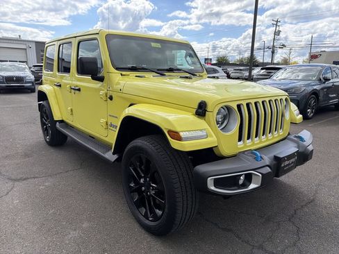 Used 2023 Jeep Wrangler Unlimited Sahara w/ Cold Weather Group AWD/4WD image 8
