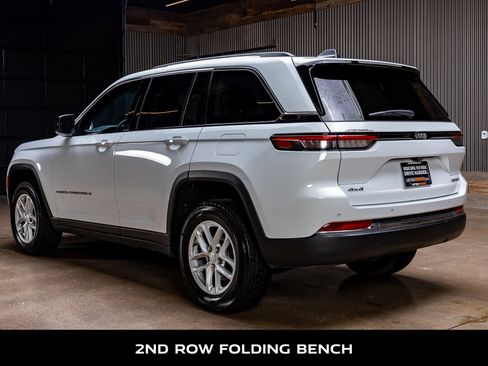 Used 2023 Jeep Grand Cherokee Laredo AWD/4WD image 6