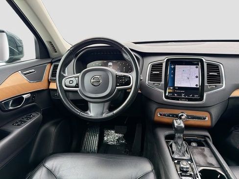 Used 2021 Volvo XC90 T6 Momentum image 23