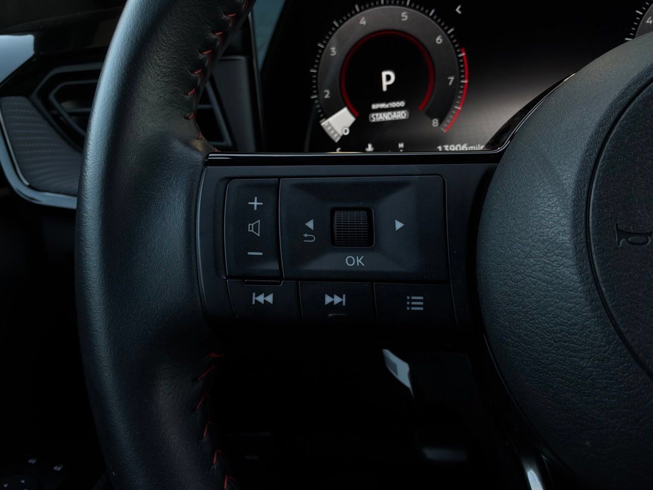 Used 2026 Nissan Kicks SR FWD image 38