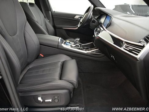 Used 2022 BMW X7 xDrive40i w/ M Sport Package image 16