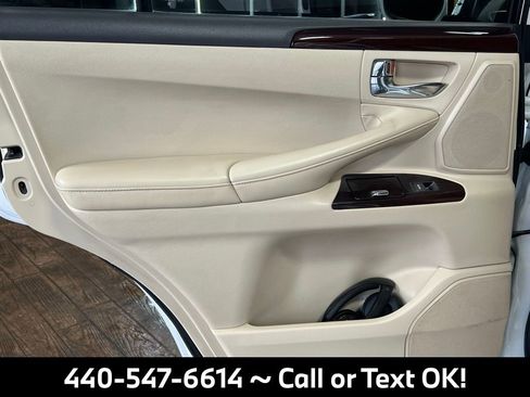 Used 2013 Lexus LX 570 4WD w/ Luxury Pkg image 14