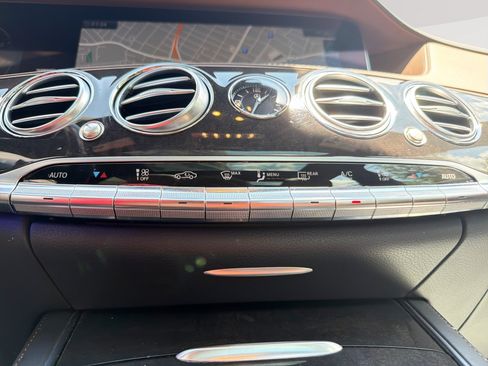 Used 2019 Mercedes-Benz S 560 4MATIC Sedan w/ AMG Line Exterior image 17