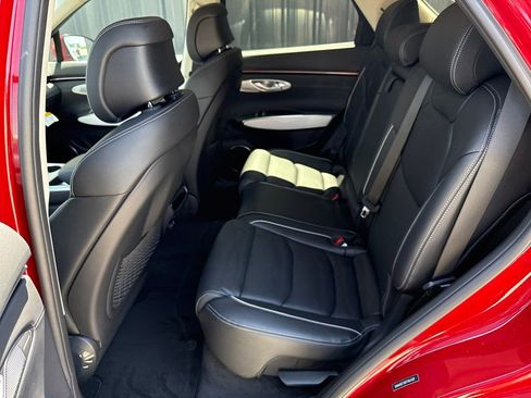 New 2026 Genesis GV70 2.5T Advanced AWD/4WD image 23