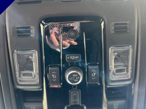 New 2026 GMC Yukon AT4 Ultimate w/ LPO, Floor Liner Package image 21