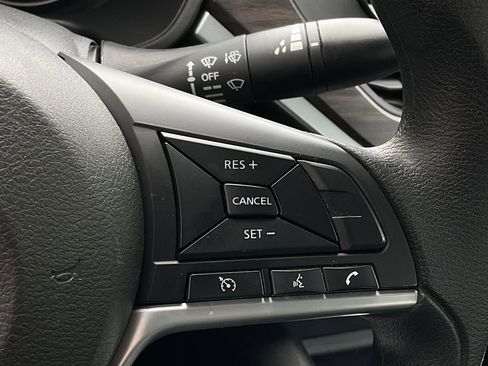 Used 2025 Nissan Altima 2.5 SV image 23