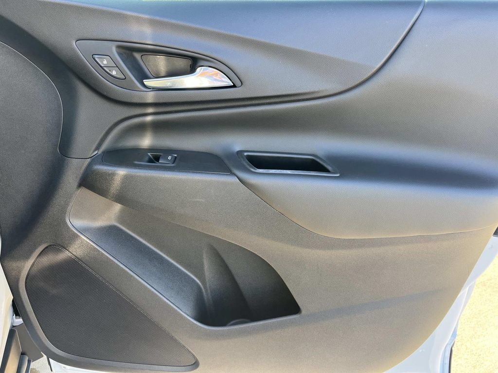 Used 2021 Chevrolet Equinox LT FWD image 28