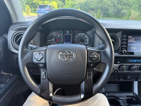 Used 2021 Toyota Tacoma SR AWD/4WD image 10