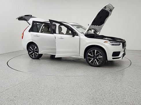Used 2023 Volvo XC90 T8 Plus w/ Protection Package Premier AWD/4WD image 10